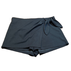 CHARLOTTE RUSSE Sexy Black Skorts! Size L